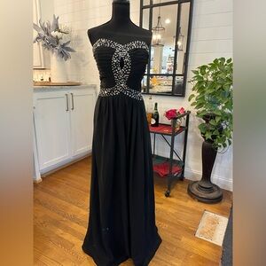 London times Black beaded gown, size 14